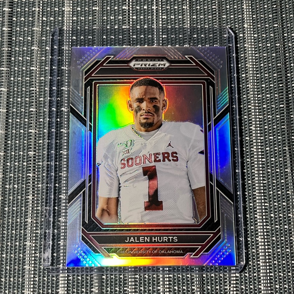 ⭐️ Jalen Hurts Philadelphia Eagles Panini Prizm Football Trading Card #45 (B1)